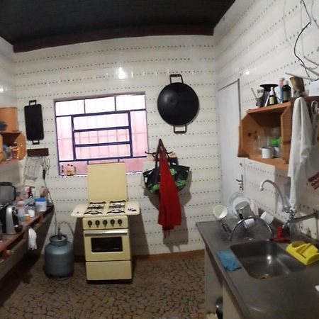 Casa Indaia Bnb - Casa Compartilhada カラグァタトゥバ エクステリア 写真