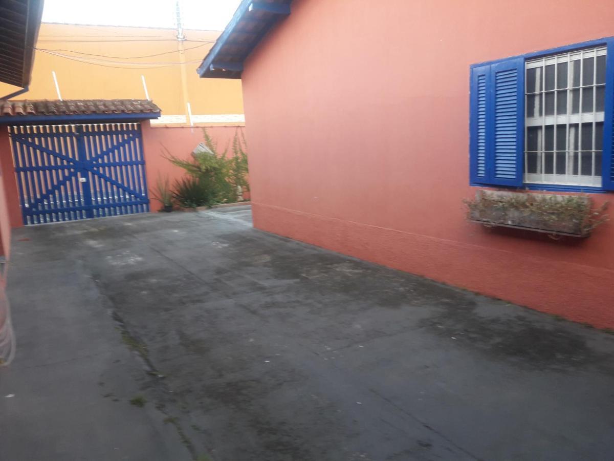 Casa Indaia Bnb - Casa Compartilhada カラグァタトゥバ エクステリア 写真